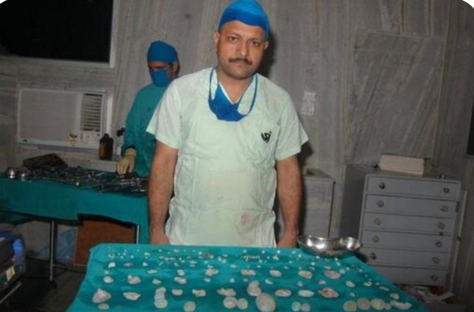 Dr. Prakash Khetan in OT with cysts